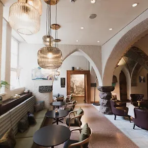 Jugend Hotel